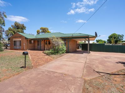 6 Hicks Road, Hannans