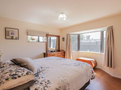 3 Robert Grove, Paraparaumu