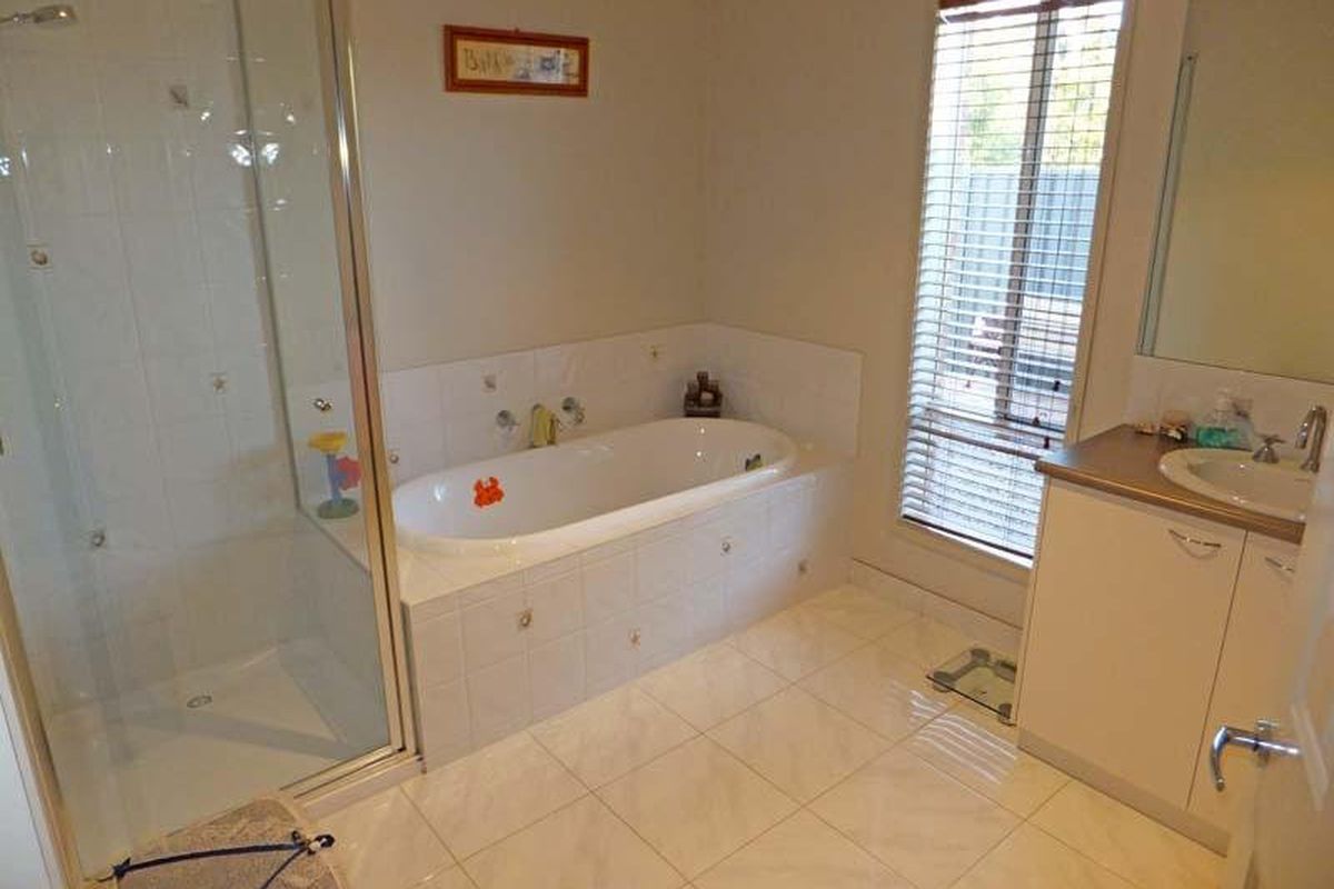 10 Eden Grove, Kyabram