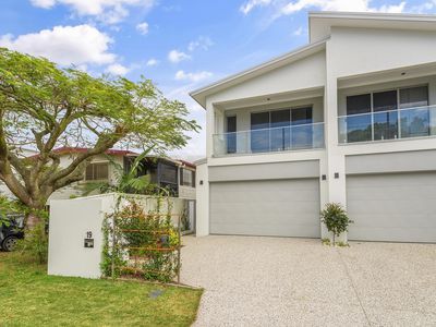 1 / 19 Oleander Avenue, Biggera Waters
