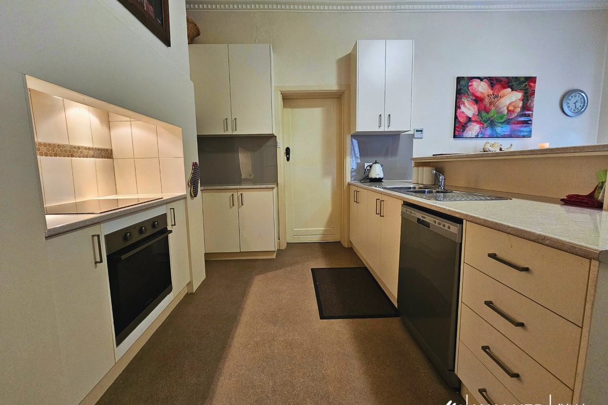 16 Saunders Street, Kyabram