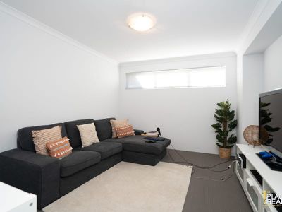 71 Carmathen Ave, Butler