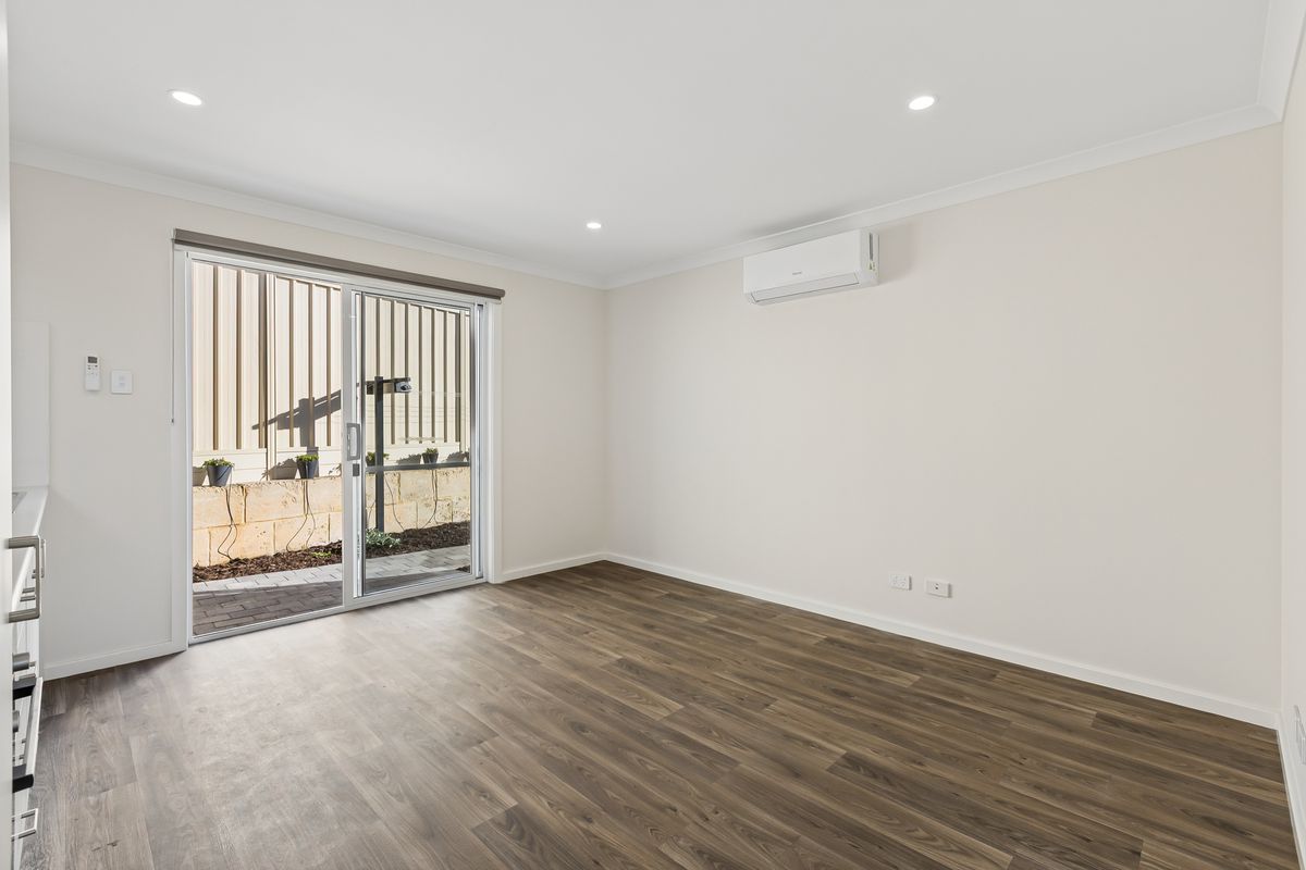 Rear Granny Flat, 33 Attwood Place, Clarkson