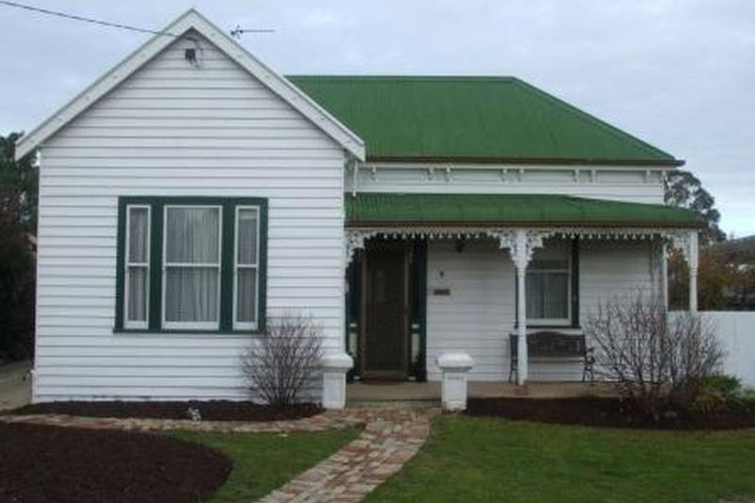 9 Millar Street, Horsham