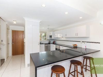 20 / 30 Martinez Avenue, West End