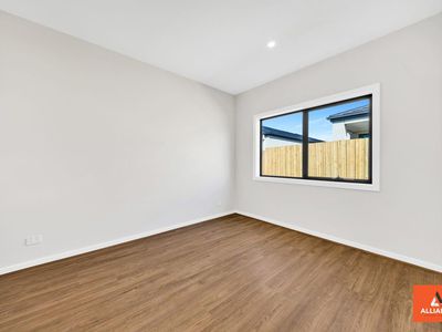 33 Truncata Drive, Tarneit