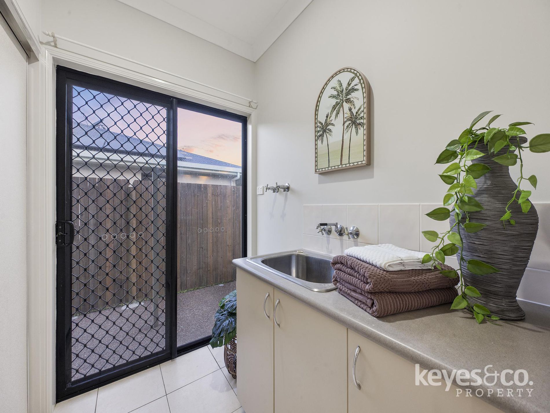 15 Greentree Circuit, Bushland Beach