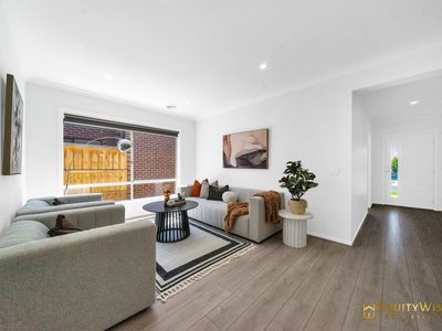 6 Sparland Street, Manor Lakes