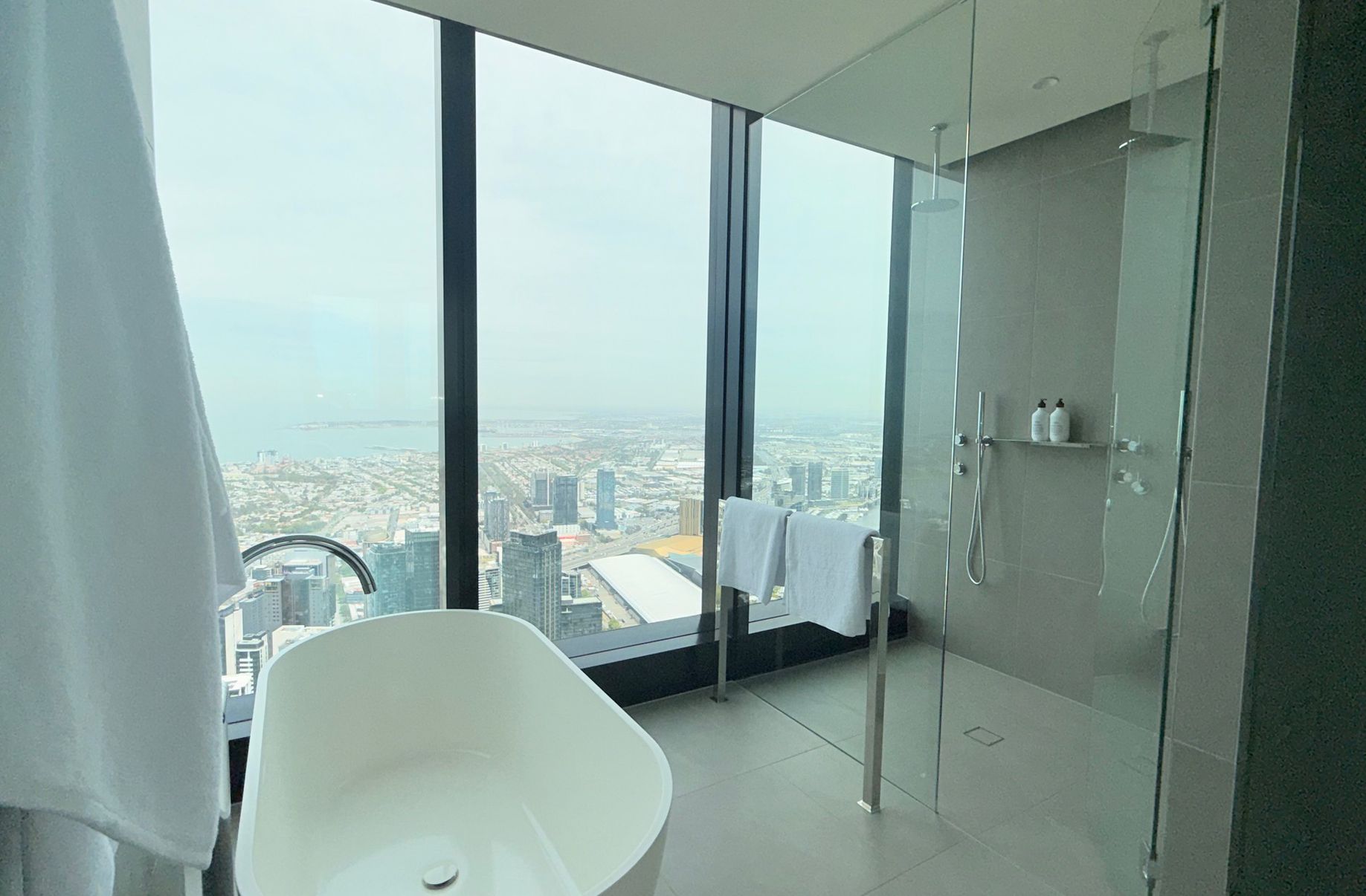 9201 / 70 Southbank Blvd, Southbank