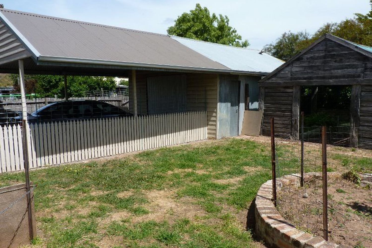8 Sinclair Place, Horsham