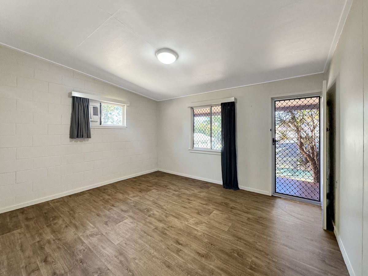 17 ARMSTRONG STREET, Atherton