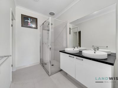 56 Gilfillan Circuit, Thornhill Park
