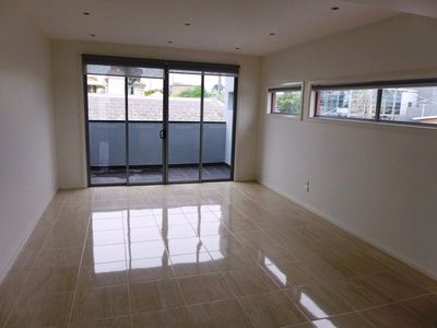 1B/44 Myers Street, Geelong