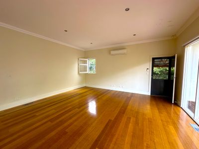 7 Oakdene Crescent, Carnegie