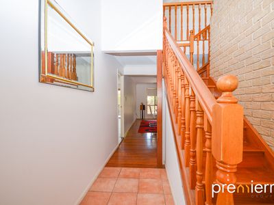 8 Dawson Court, Collingwood Park