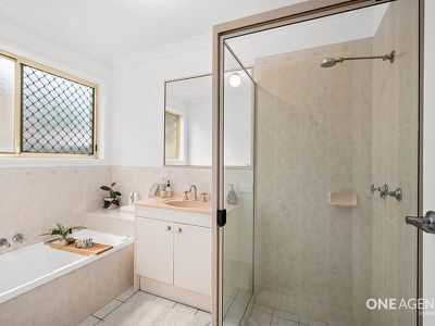 48 Wivenhoe Cct, Forest Lake