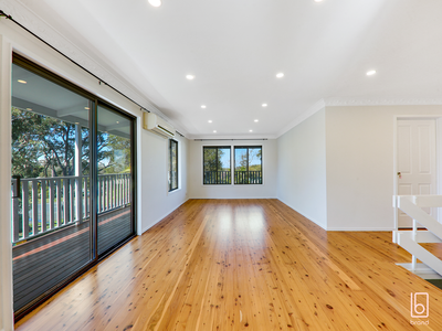 35 Eyre Crescent, San Remo