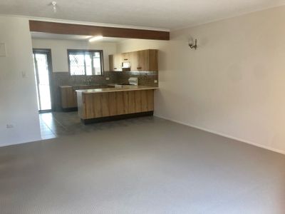 4 / 10 Palara, Rochedale South