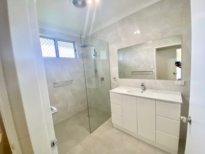 2 / 80 Hollywood Boulevard, White Rock