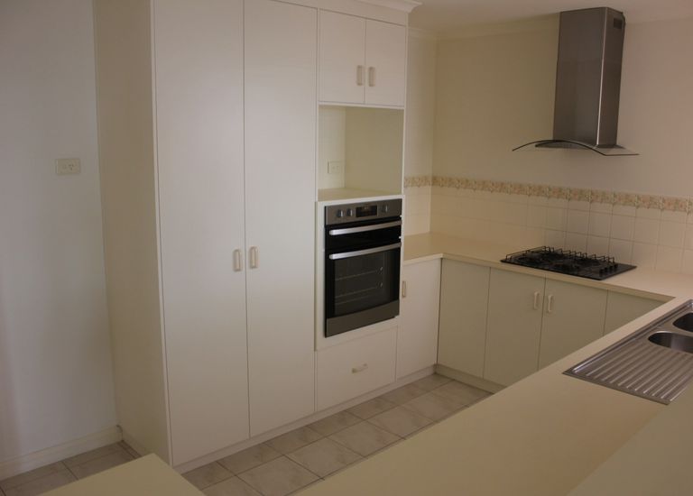 2 Phyllis Court, Trott Park