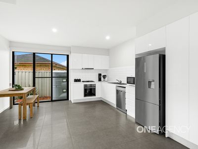 3 / 41a Tripoli Way, Albion Park