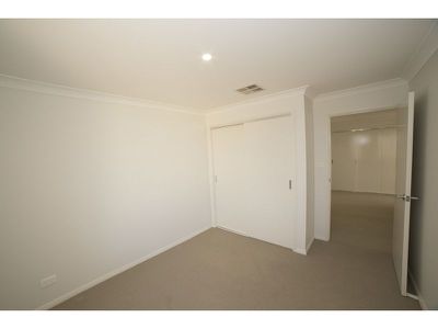 20 Hindmarsh Esplanade, Dubbo