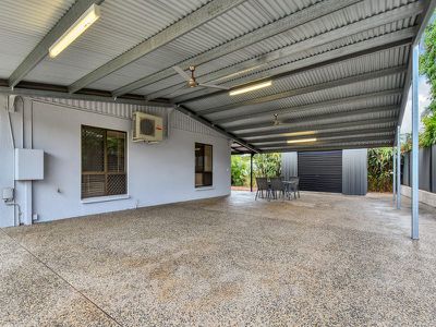 5 Bagshaw Crescent, Gray