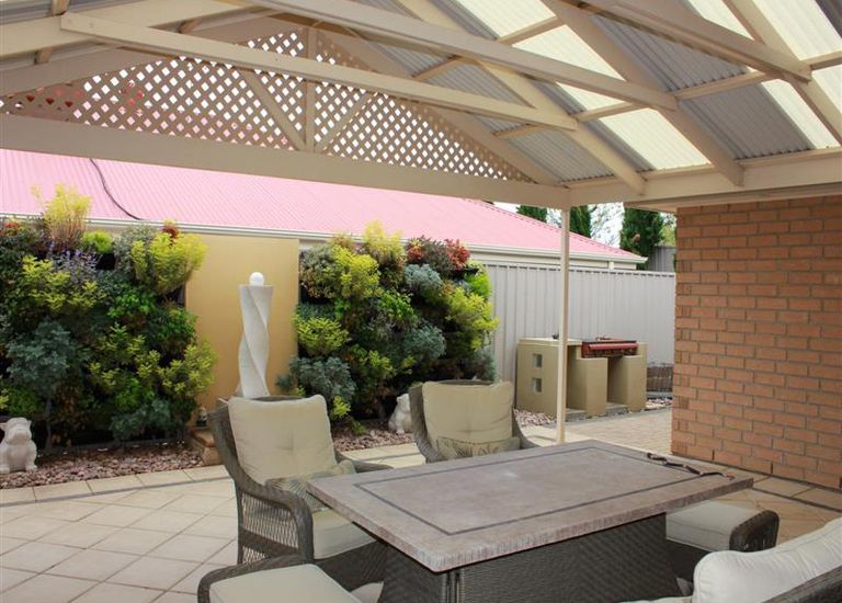 3 Overland Crescent, Sheidow Park