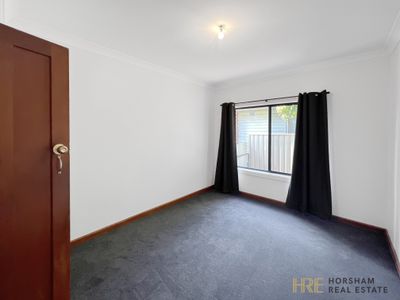 1 / 10 Sinclair Place, Horsham