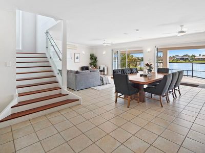 65 Wedgebill Parade, Burleigh Waters