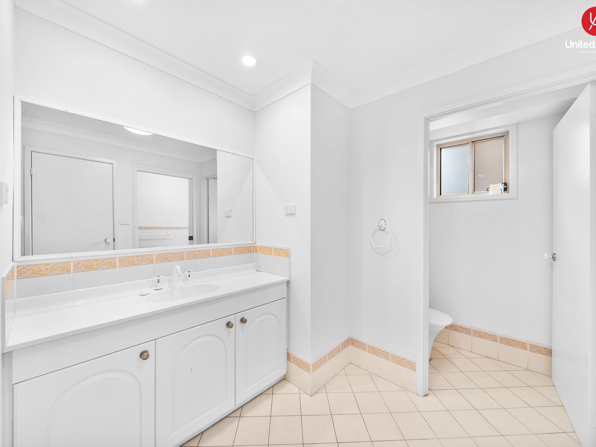 85 EDINBURGH CIRCUIT, Cecil Hills