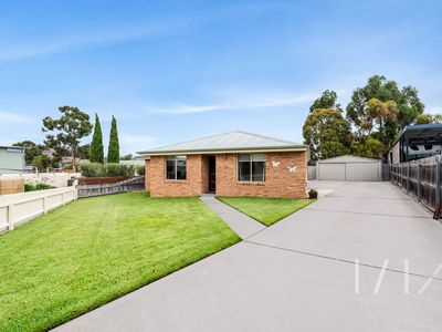 8 Bemlena Place, Brighton