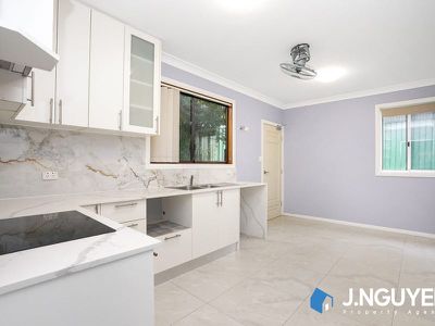 63 Swan Circuit, Green Valley