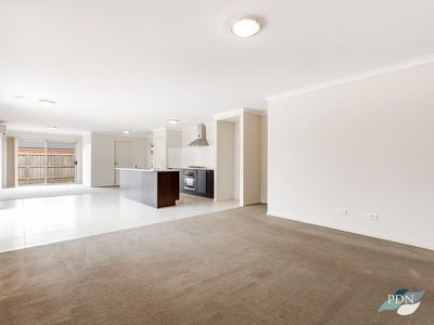 5 Airfield Grove, Point Cook