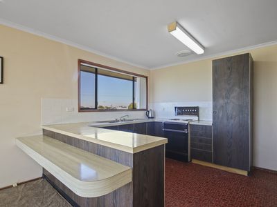 47 McMillan Crescent, Dalmeny