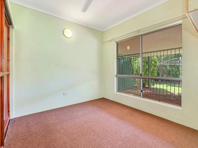 15 Baldwin Drive, Woodroffe