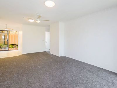 1 / 11-15 Lindfield Road, Helensvale