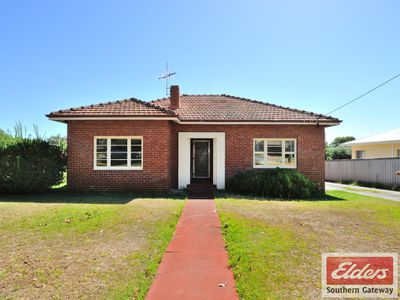 18 Elanora Street, Joondanna