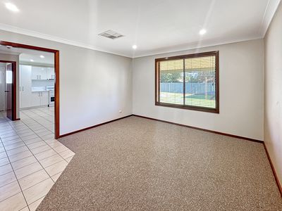 18 Bonner Crescent, Dubbo