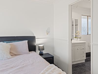2 Stenton Gardens, Kinross