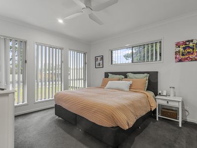 27 Pine Street, Cooroy