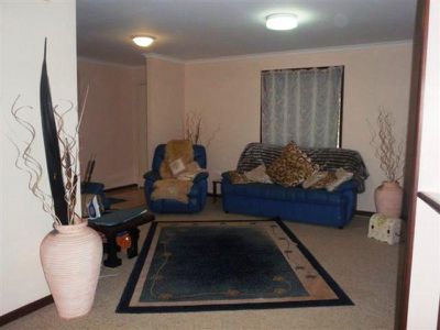 8 Klondyke Pl,, Newman