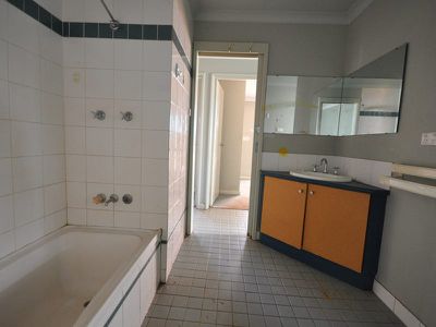 1 / 6 Nardoo Loop, Newman