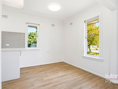 11 Bunsen Avenue, Emerton