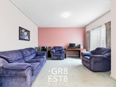4 The Oaks, Narre Warren