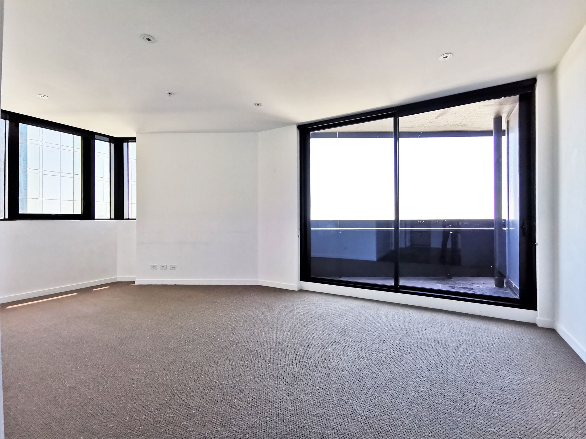 2320 / 555 Swanston Street, Carlton