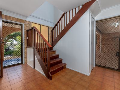 13 Meghan Crescent, Qunaba