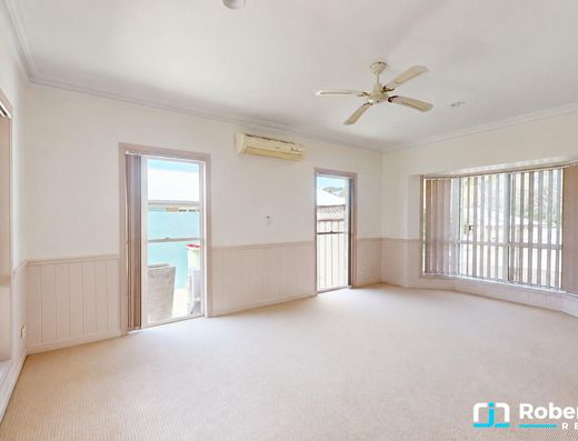 A Rare Opportunity on a North-Facing 880m² Block image 6