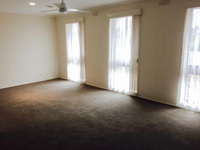 13 Merrett Avenue, Hoppers Crossing