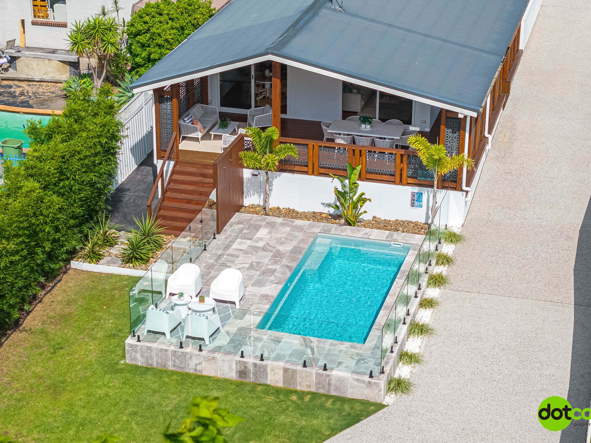 77 Buff Point Avenue, Buff Point